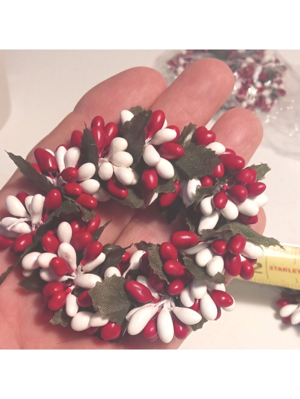 Lot of 6 New Primitive Red White Pip Berry 2" Candle Rings/Votive Napkin Rings - Picture 6 of 7